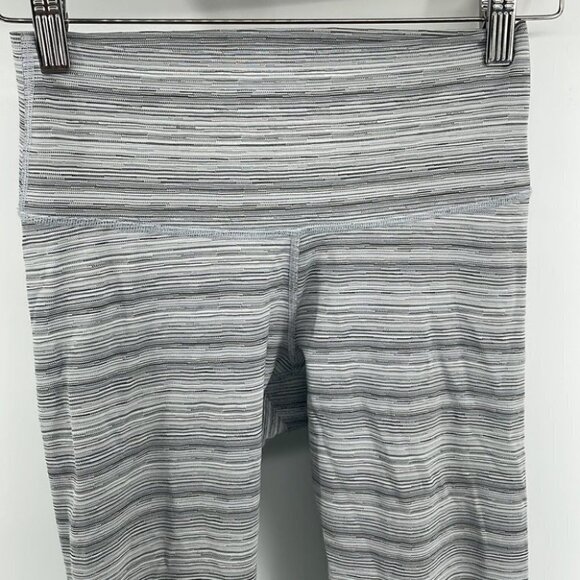 LULULEMON High Times Pant Cyber Stripe White Silver Fox sz 4 - Picture 4 of 10
